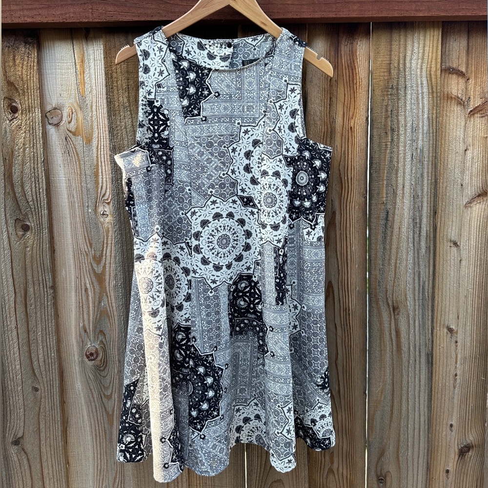 Zara printed dress 💜